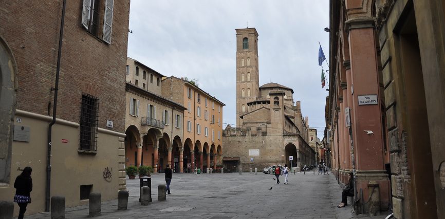 bologna piazza verdi via zamboni riqualificazione zona universitaria