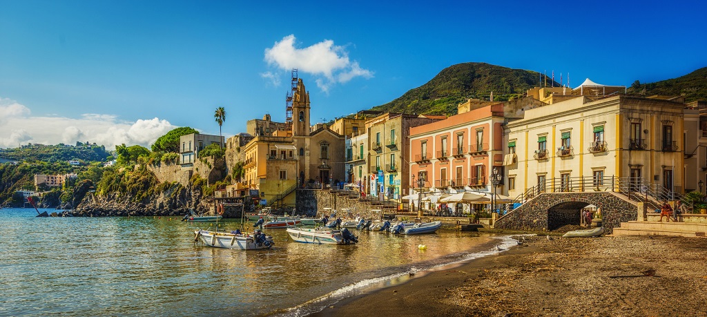 Marina Corta, Lipari